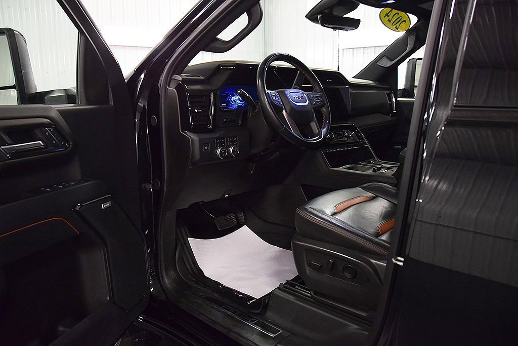 Used 2024 GMC Sierra 2500 AT4 w/ AT4 Premium Plus Package image 16