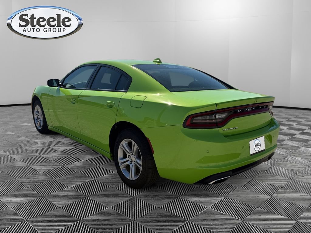 Used 2023 Dodge Charger SXT image 3
