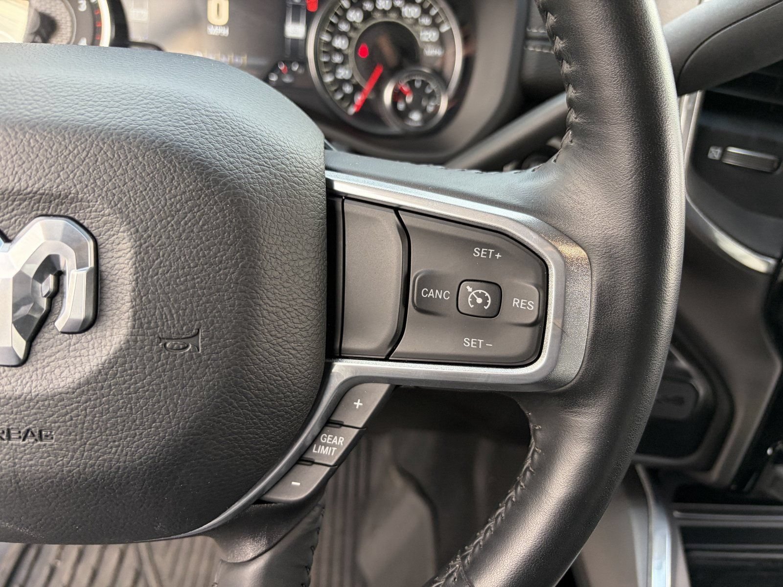 Used 2023 RAM 2500 Laramie AWD/4WD image 25