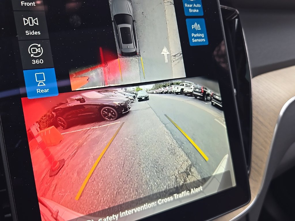 Certified 2026 Volvo XC60 B5 Plus AWD/4WD image 23