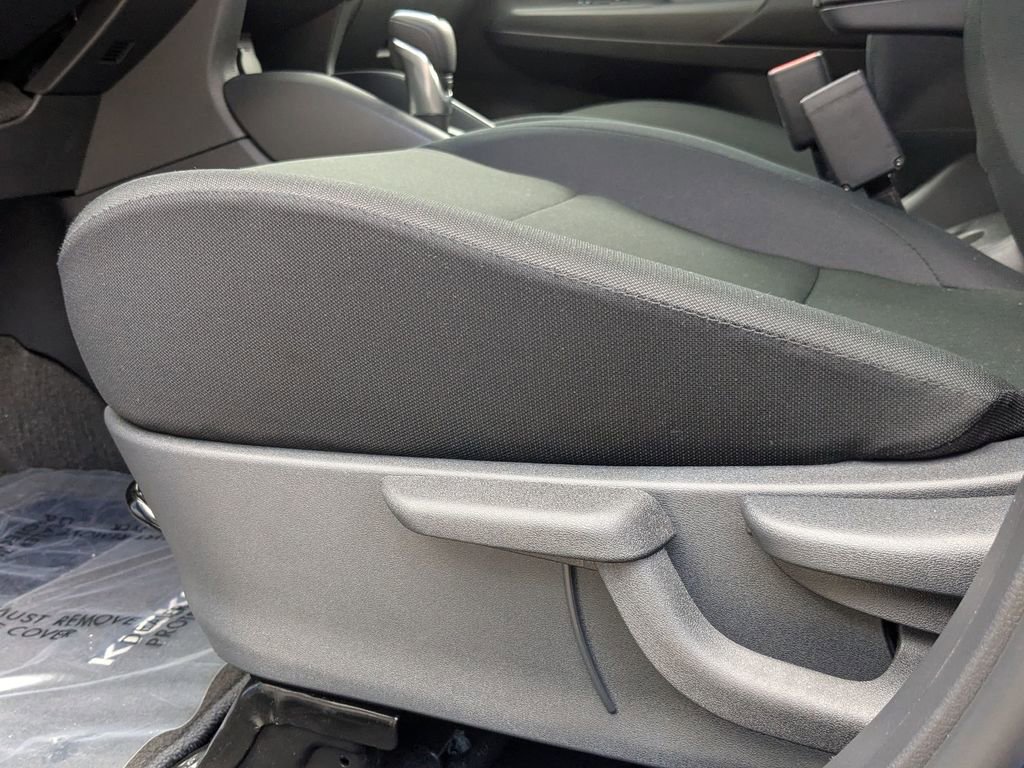 Certified 2025 Nissan Kicks Play S image 13