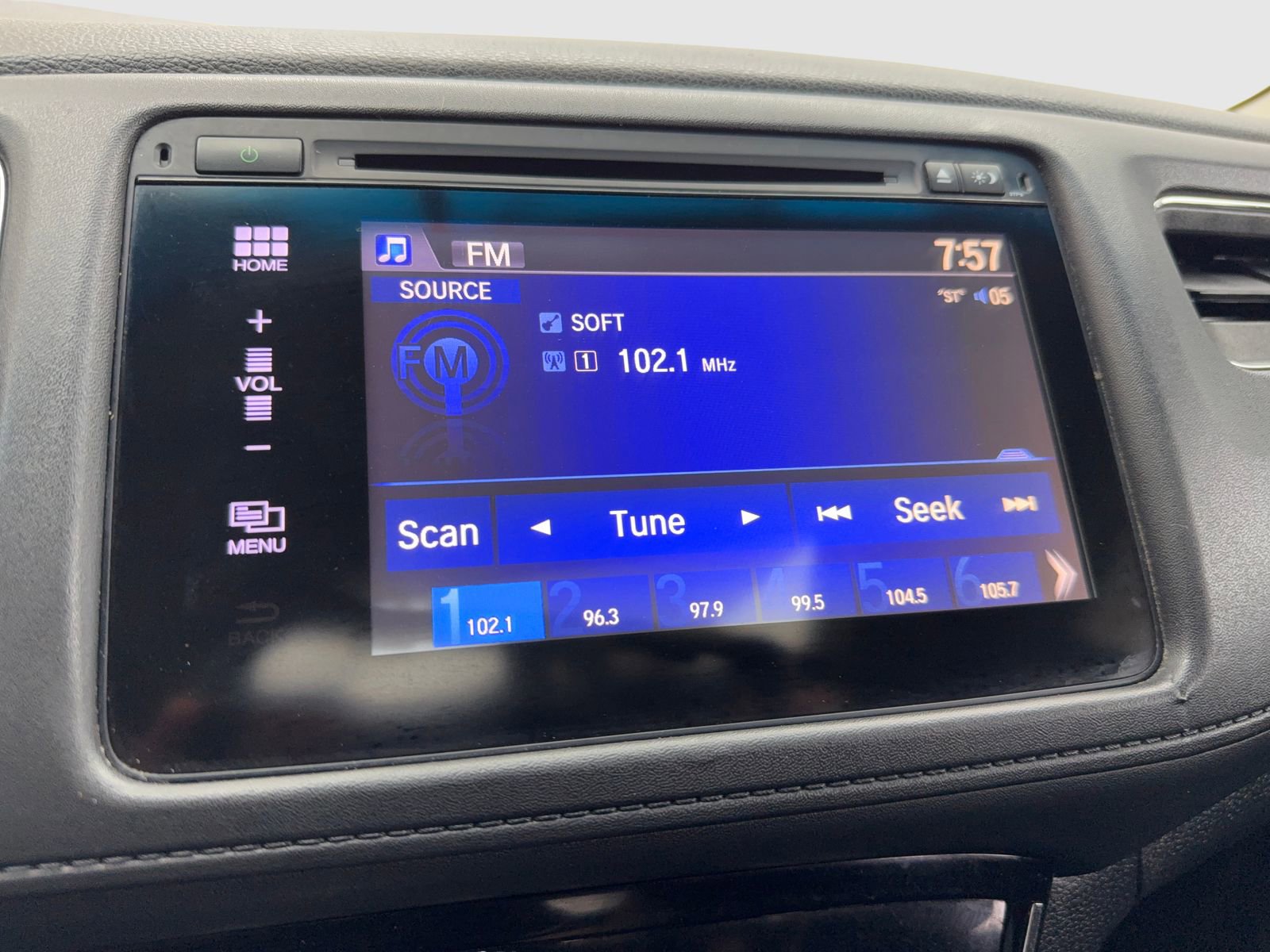 Used 2018 Honda HR-V EX image 25