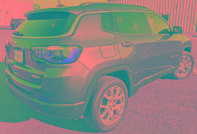 Used 2022 Jeep Compass Latitude AWD/4WD image 3