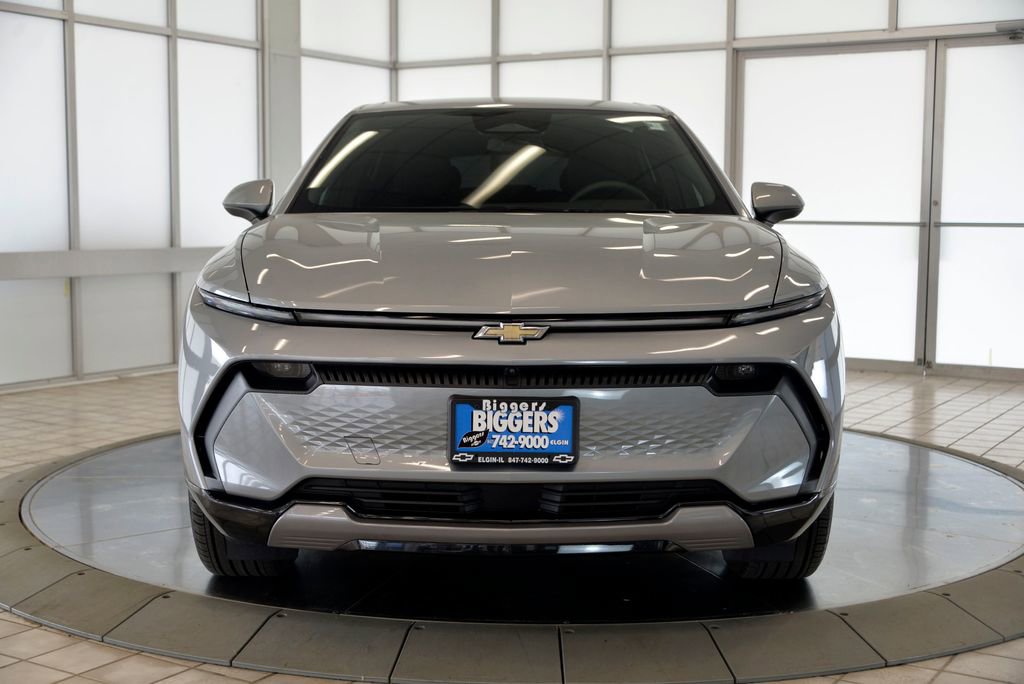 Used 2025 Chevrolet Equinox EV LT FWD image 3