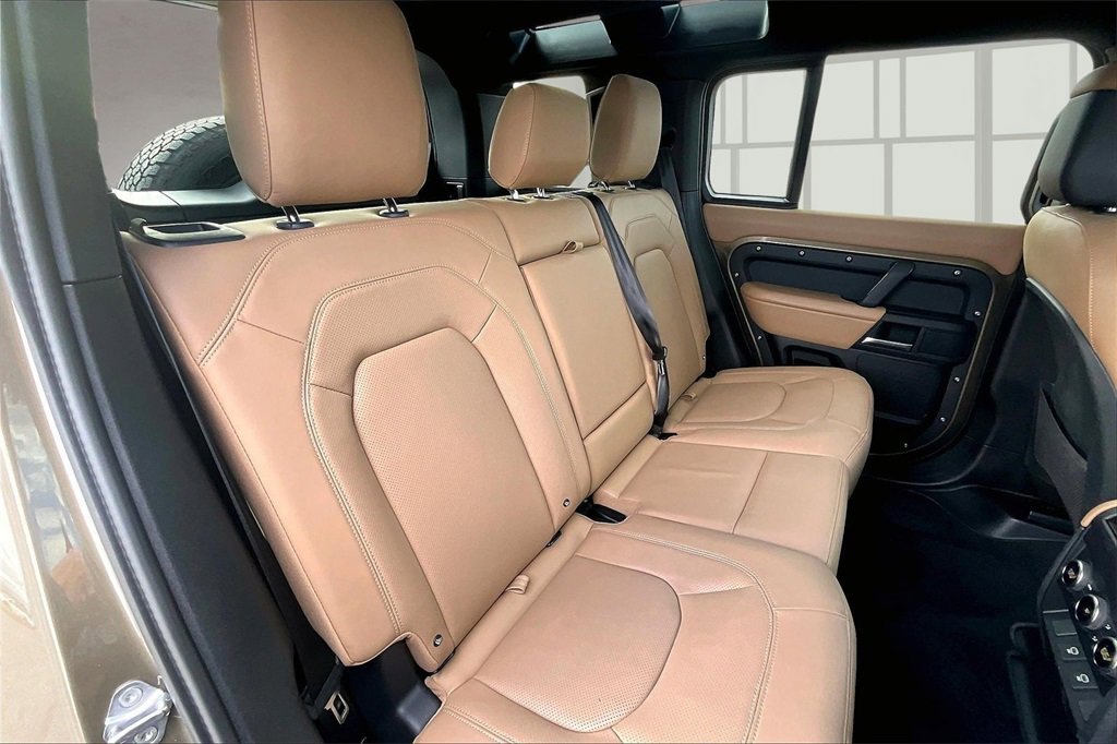 Certified 2025 Land Rover Defender 110 S image 28