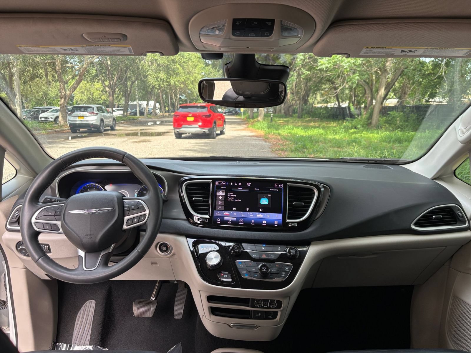 Used 2022 Chrysler Pacifica Touring-L FWD image 35