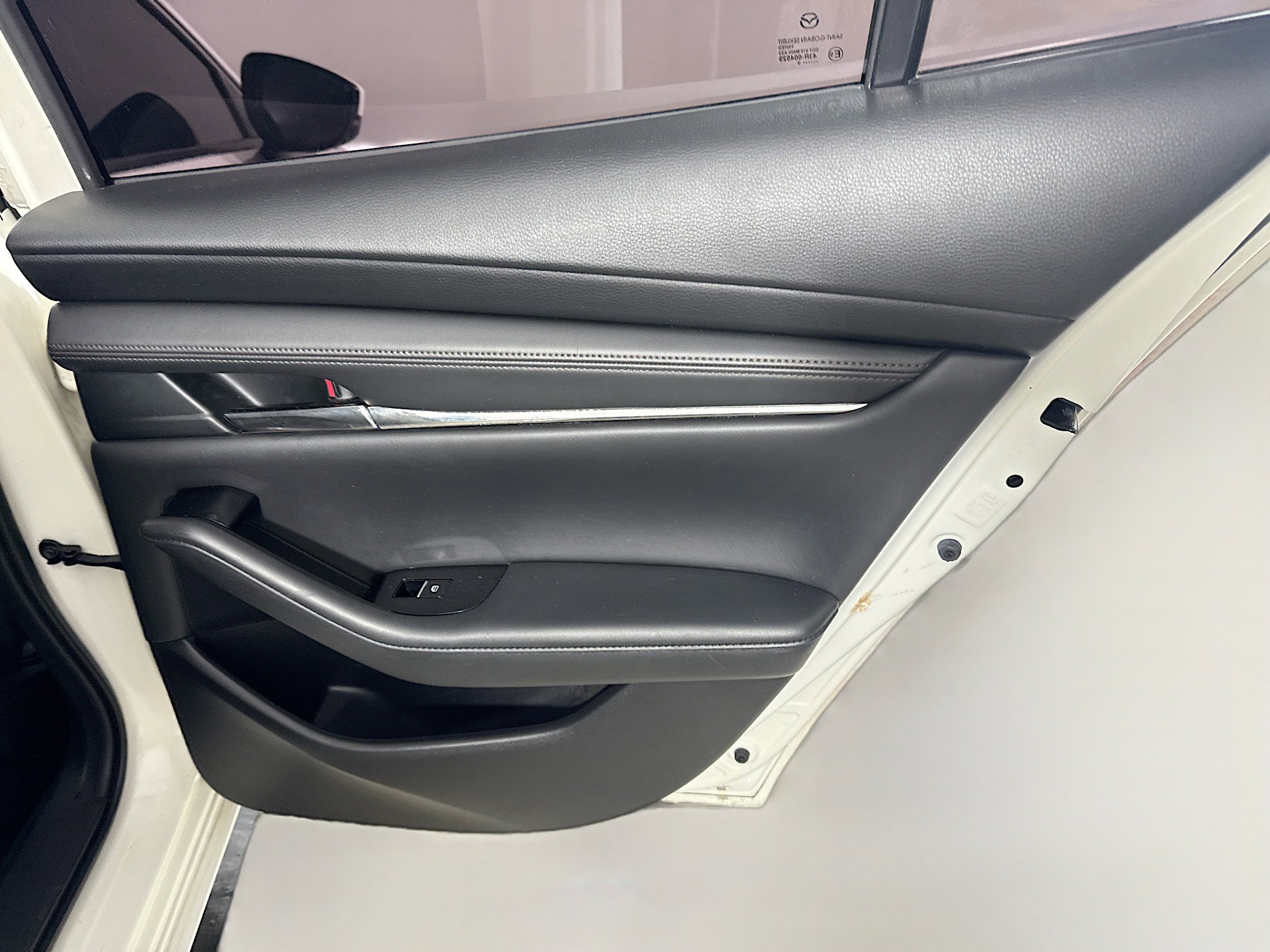 Used 2020 MAZDA MAZDA3 Sedan w/ Preferred Package image 28