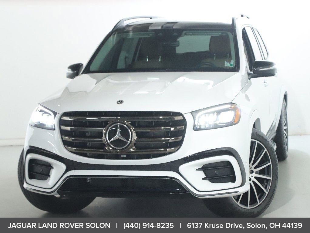 Used 2024 Mercedes-Benz GLS 580 4MATIC image 3