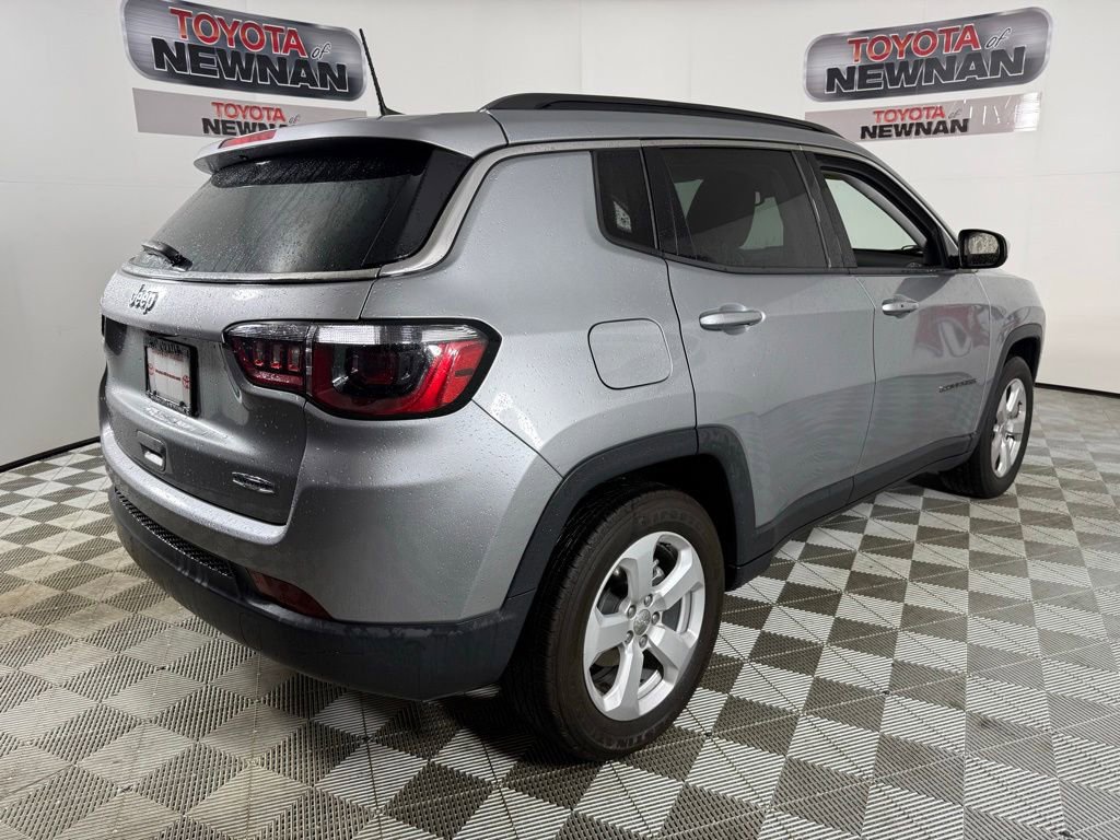 Used 2021 Jeep Compass Latitude FWD image 14