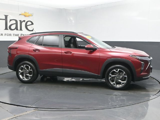 Used 2025 Chevrolet Trax LT FWD image 53