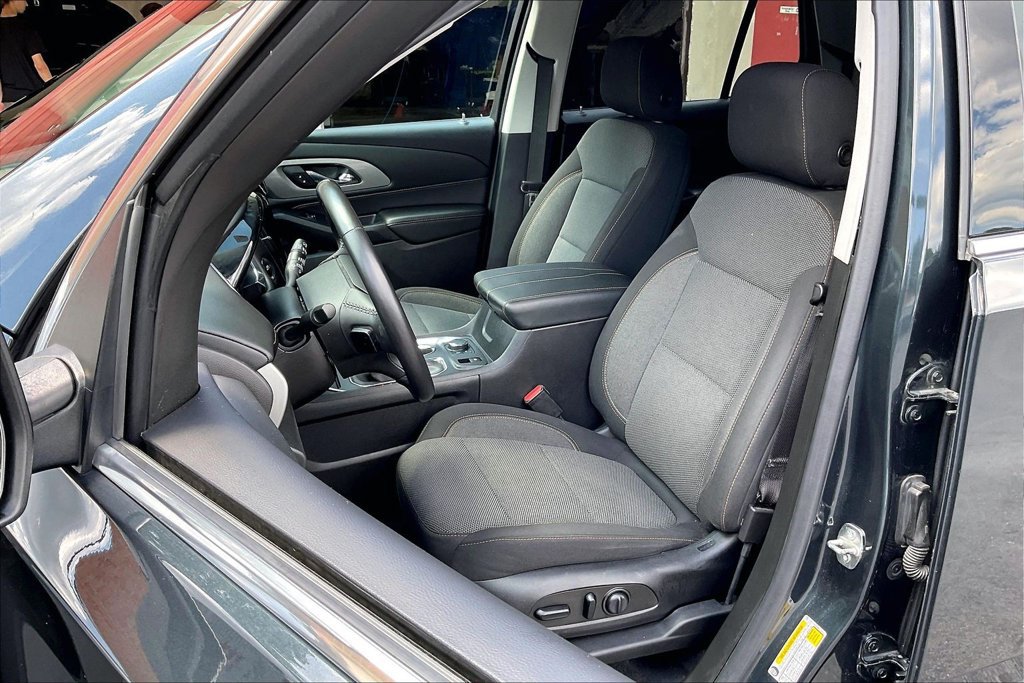 Used 2021 Chevrolet Traverse LT w/ LPO, Floor Liner Package AWD/4WD image 24