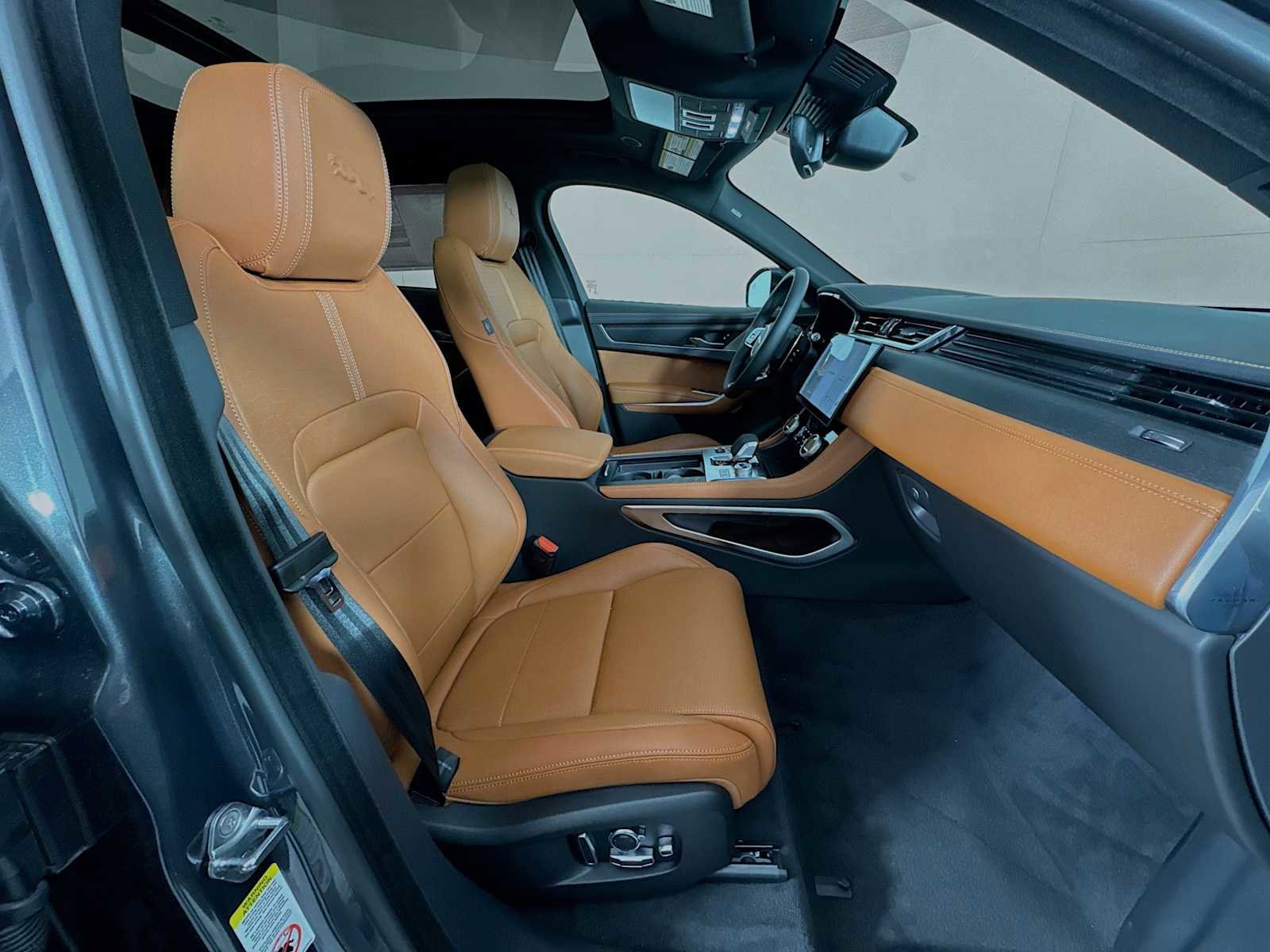 New 2026 Jaguar F-PACE R-Dynamic S AWD/4WD image 28