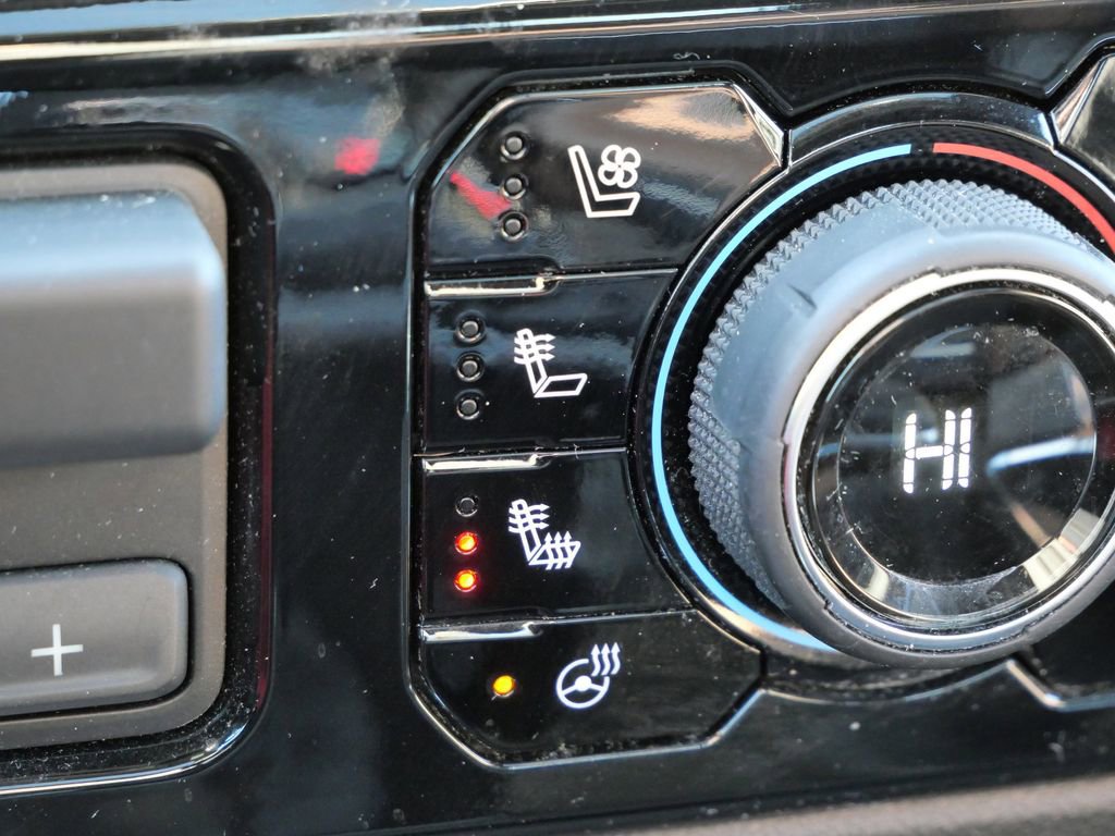 Used 2025 Chevrolet Silverado 1500 High Country image 27