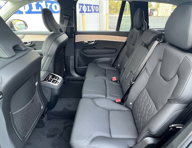 New 2026 Volvo XC90 B6 Plus w/ Protection Package Premier AWD/4WD image 16