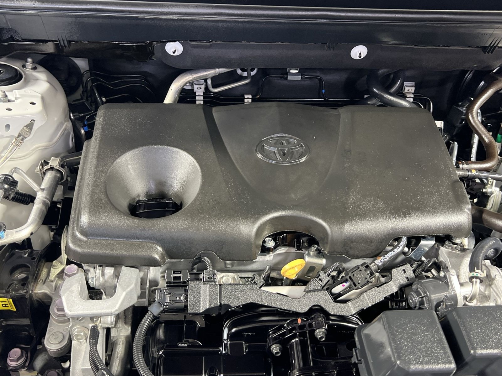 Used 2025 Toyota RAV4 XLE w/ Convenience Package FWD image 29