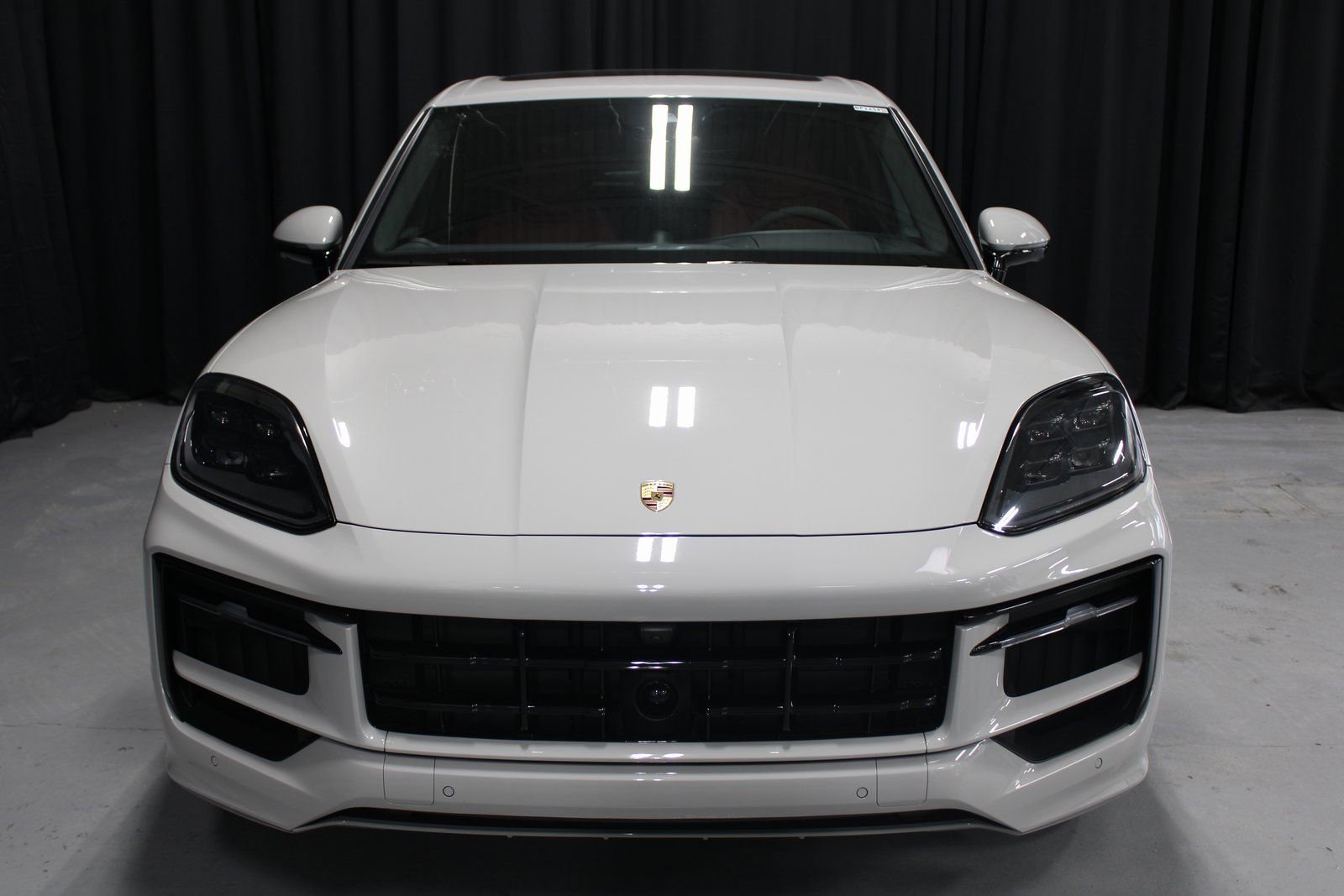Certified 2025 Porsche Cayenne GTS image 7
