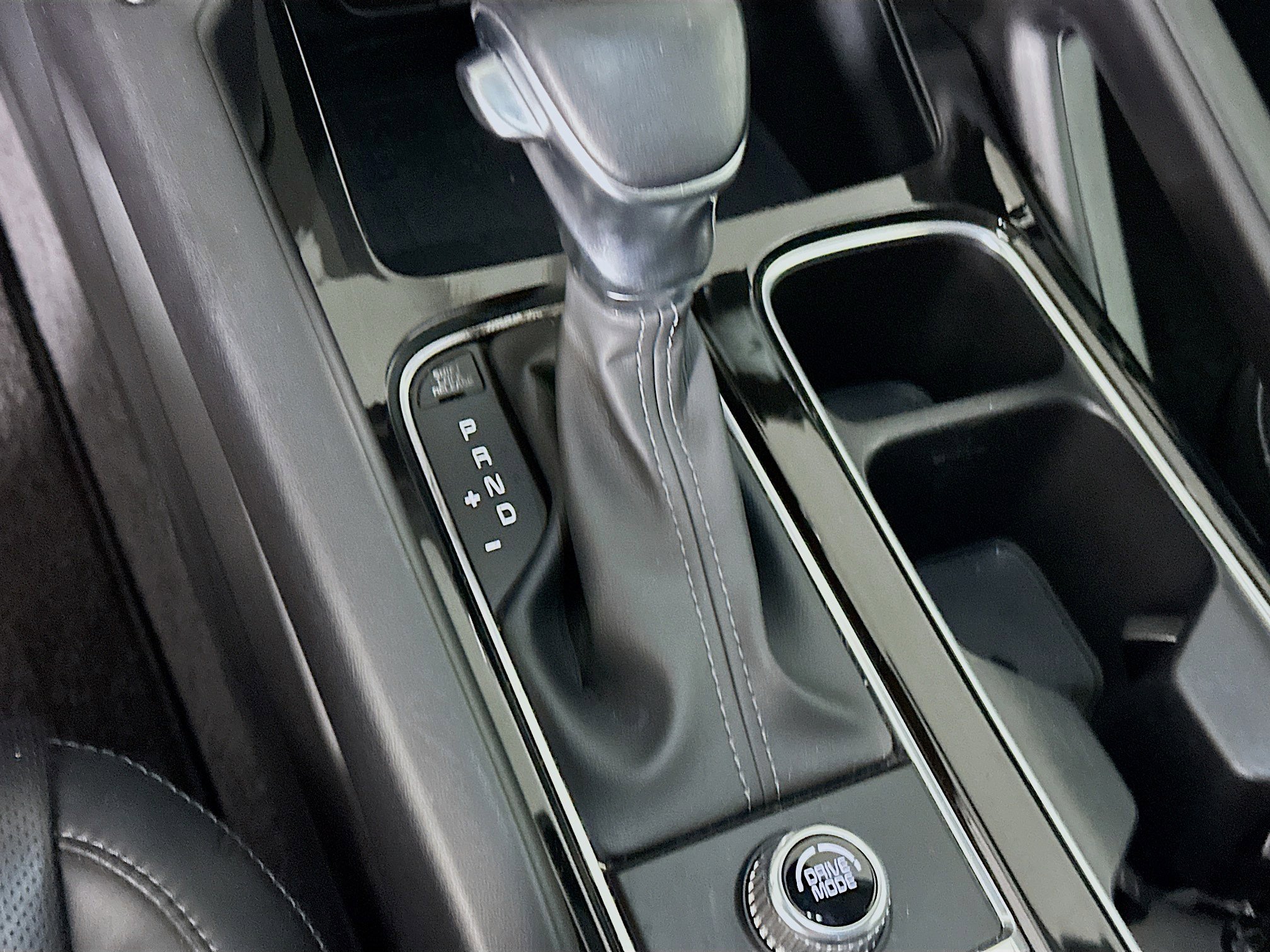 Used 2025 Kia Telluride S image 25