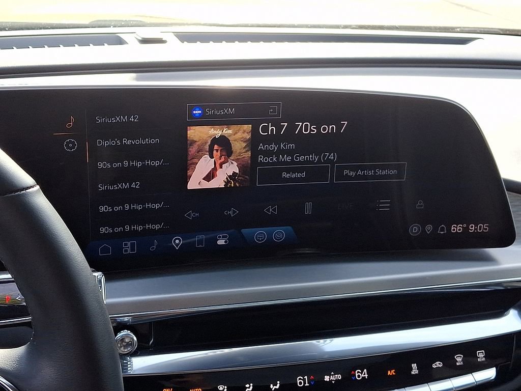 Used 2024 Cadillac Lyriq Luxury AWD/4WD image 18