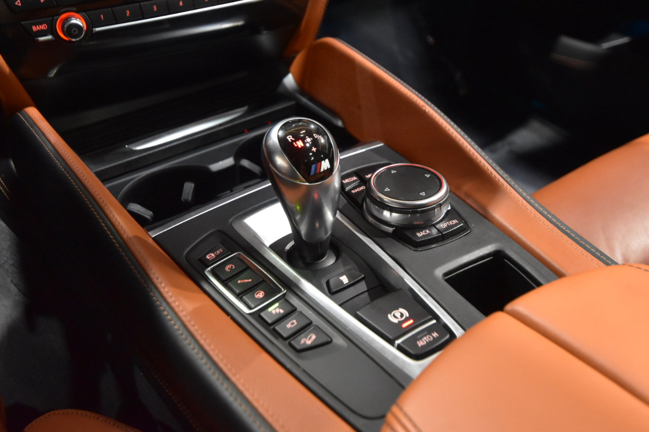 Used 2016 BMW X5 M image 44