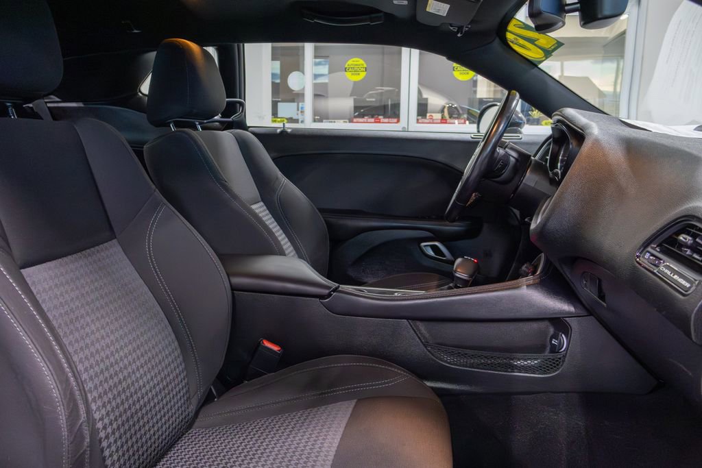 Used 2020 Dodge Challenger SXT RWD image 12