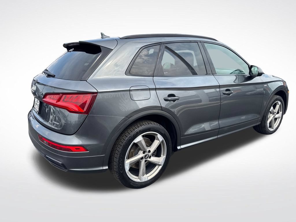Used 2020 Audi Q5 2.0T Titanium Premium Plus w/ Premium Plus Package AWD/4WD image 5