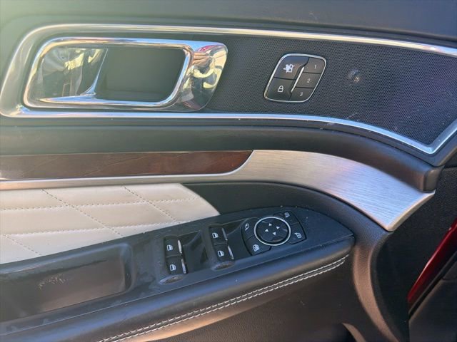 Used 2016 Ford Explorer Platinum image 13