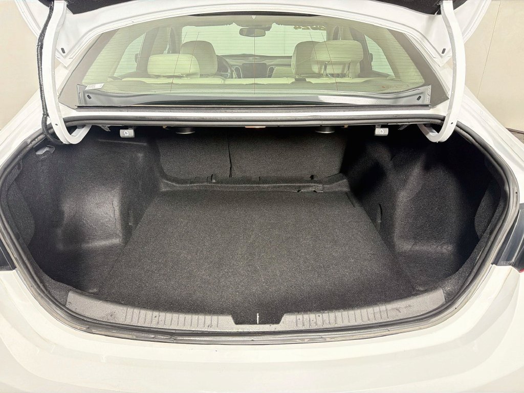Used 2024 Chevrolet Malibu LT FWD image 26