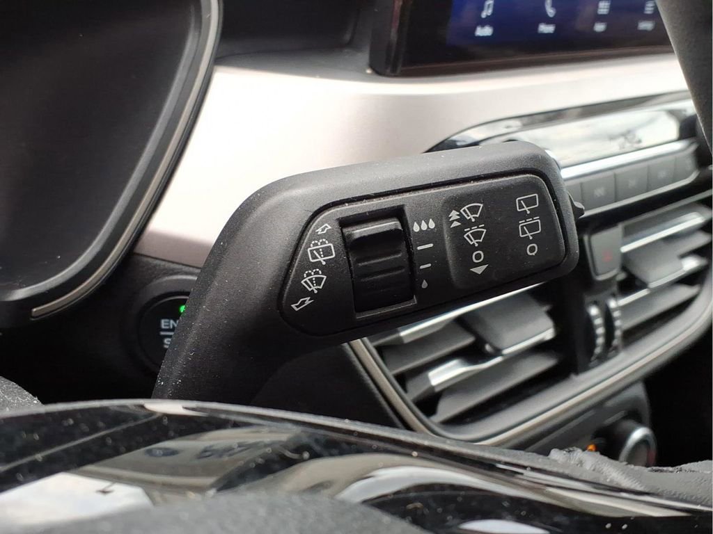 Used 2022 Ford Escape SE w/ Cold Weather Package image 21