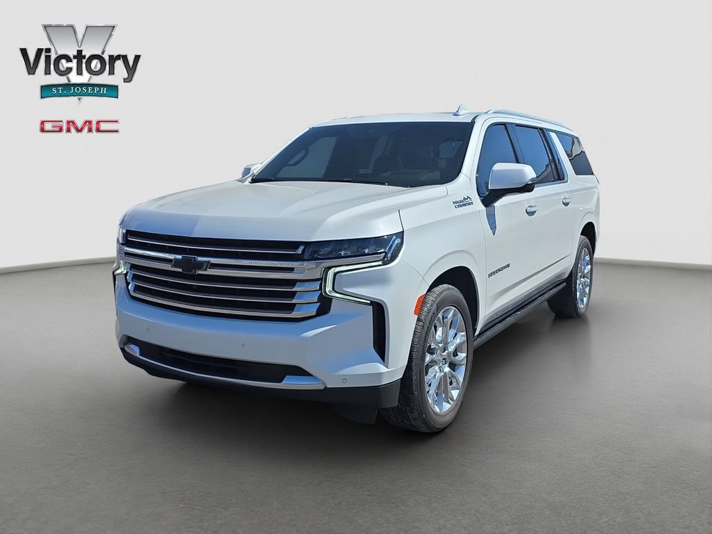Used 2023 Chevrolet Suburban High Country image 3