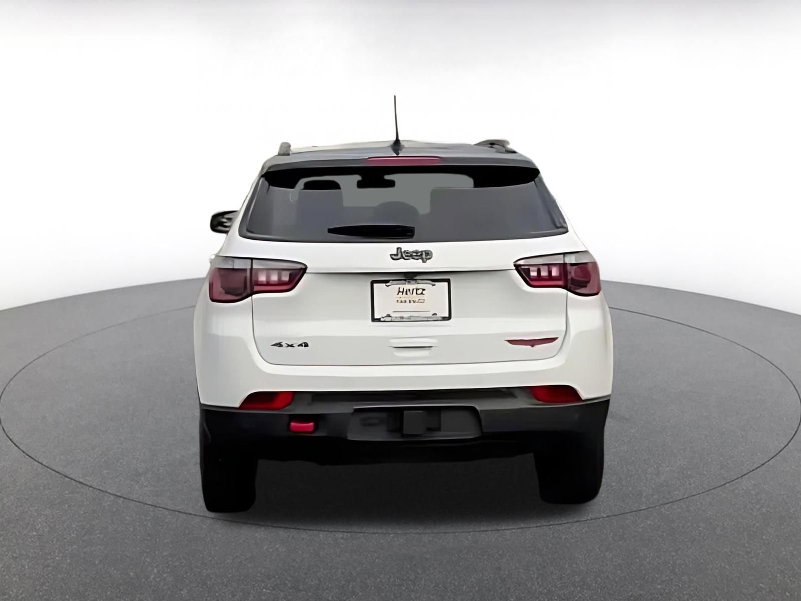 Used 2025 Jeep Compass Trailhawk w/ Trailer Tow Group image 9