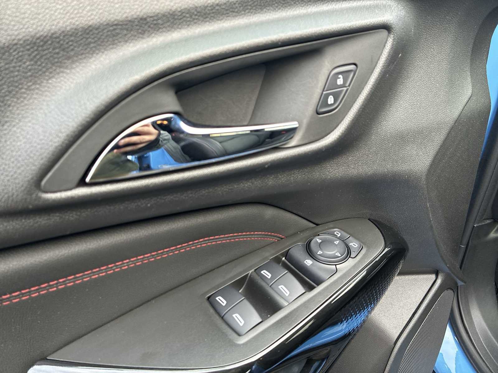 Certified 2024 Chevrolet Trax RS w/ Driver Confidence Package image 22