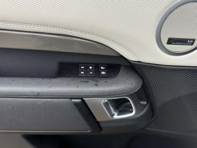 Used 2022 Land Rover Discovery HSE R-Dynamic AWD/4WD image 26