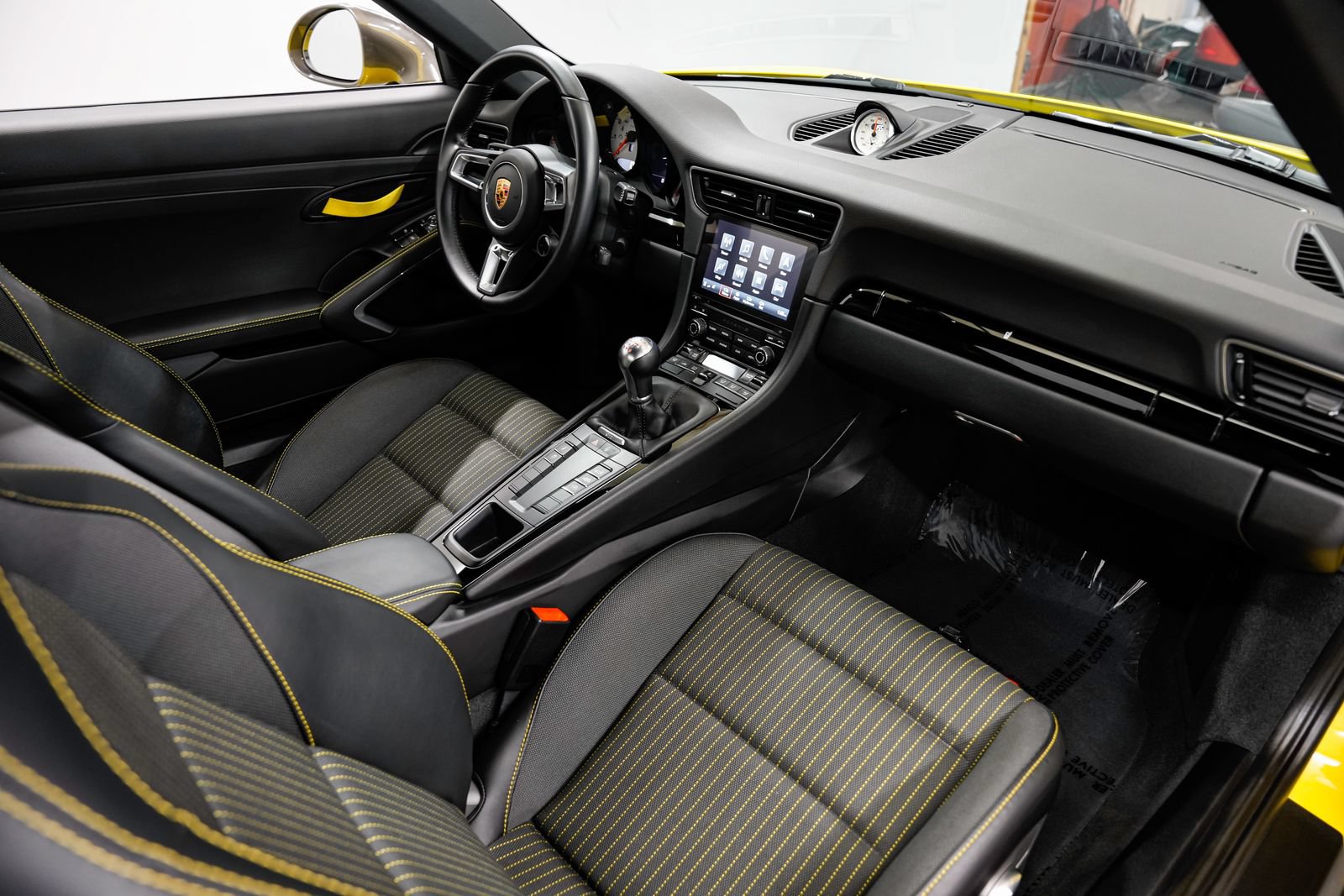 Used 2018 Porsche 911 Carrera T RWD image 29