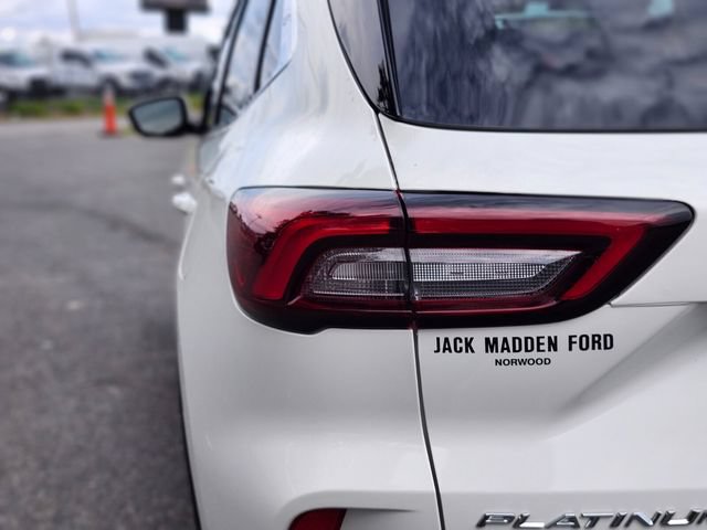Certified 2024 Ford Escape Platinum AWD/4WD image 9