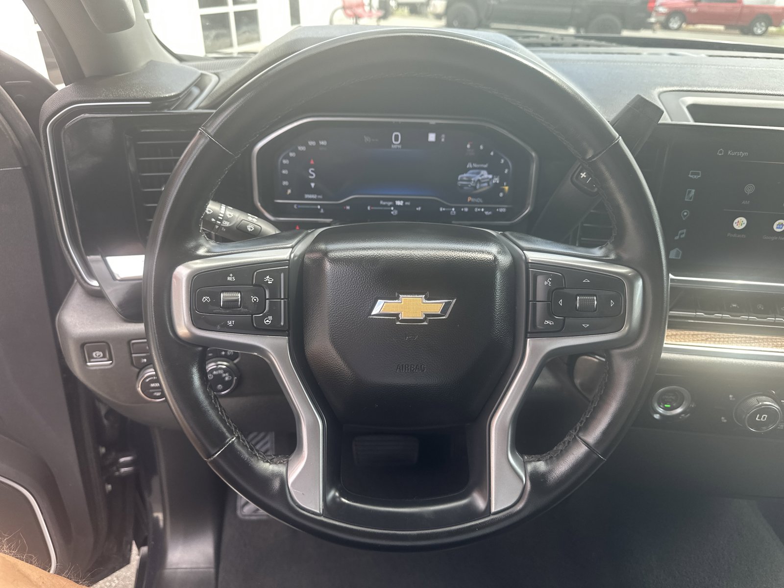Used 2023 Chevrolet Silverado 1500 LT AWD/4WD image 15