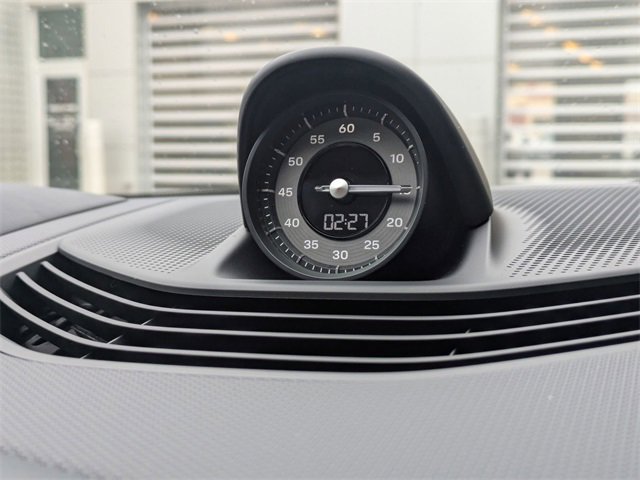 Used 2025 Porsche Taycan image 18