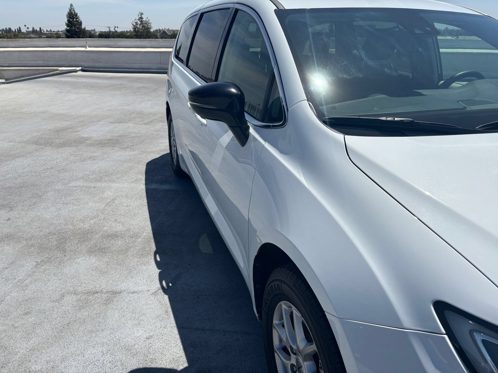 Used 2024 Chrysler Pacifica Touring-L FWD image 15