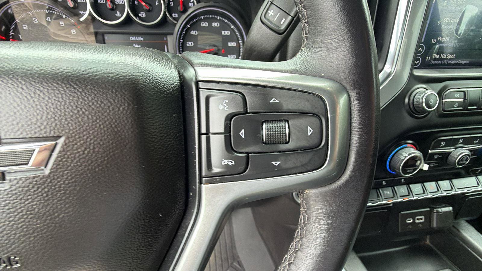 Used 2022 Chevrolet Silverado 1500 RST AWD/4WD image 25