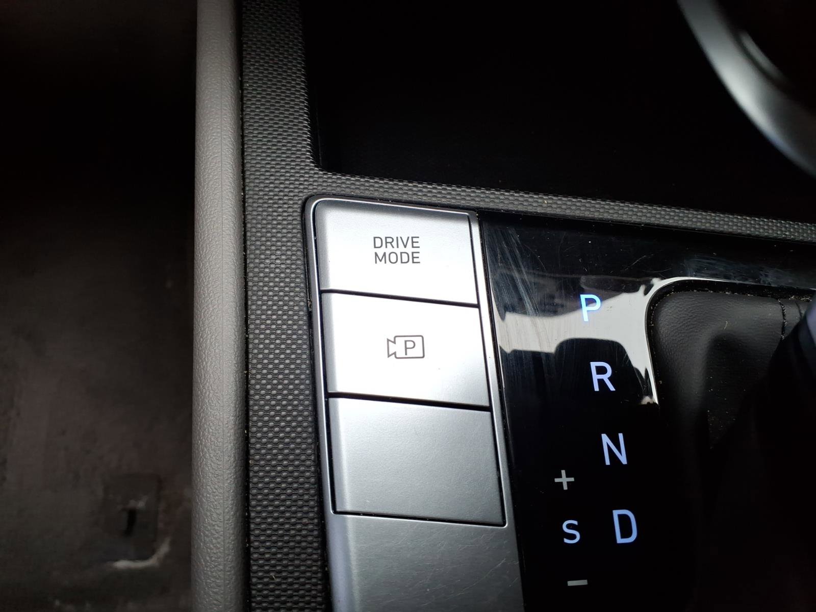 Used 2023 Hyundai Elantra SEL image 24