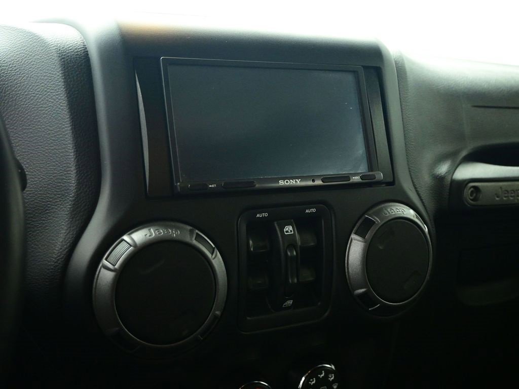 Used 2017 Jeep Wrangler Unlimited Sport w/ Quick Order Package 24S image 18