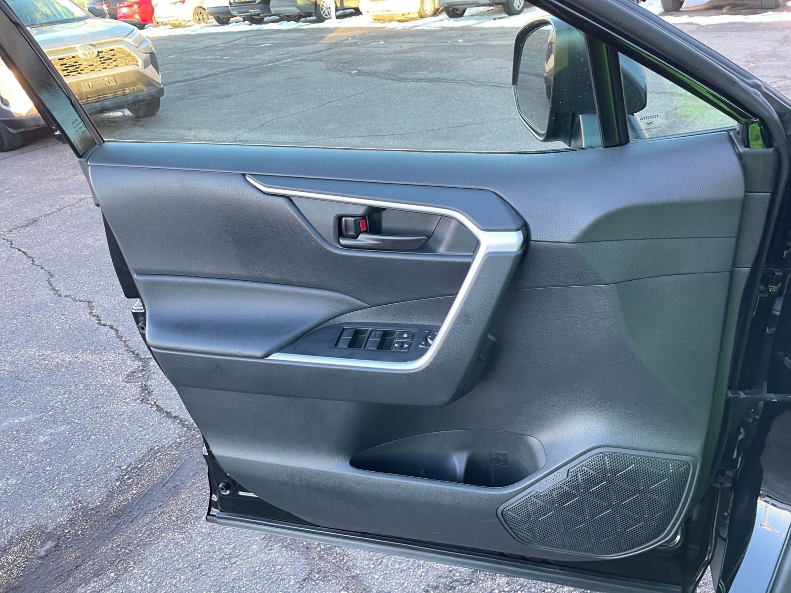 Used 2025 Toyota RAV4 LE image 20