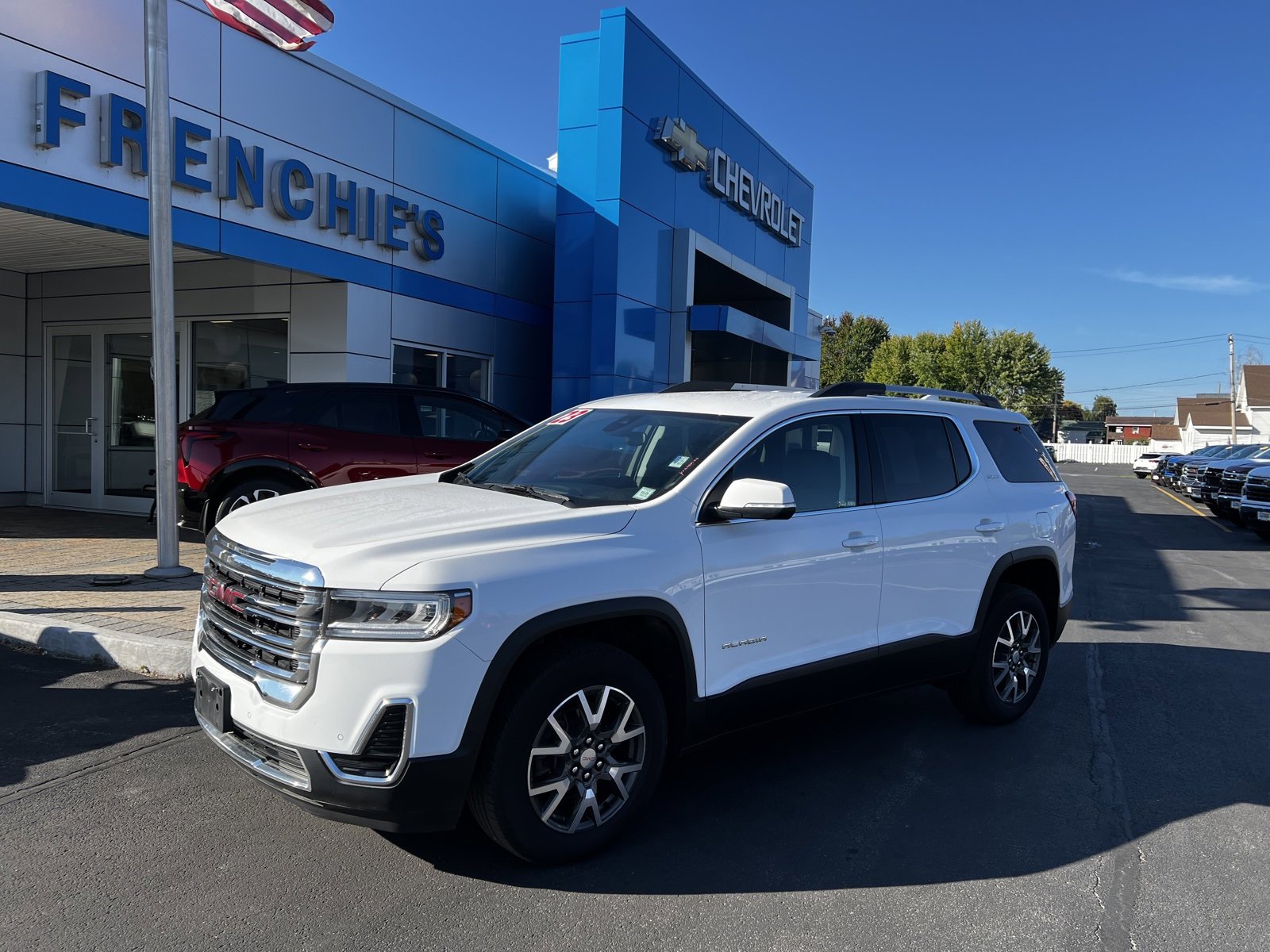 Used 2023 GMC Acadia SLE w/ Driver Convenience Package