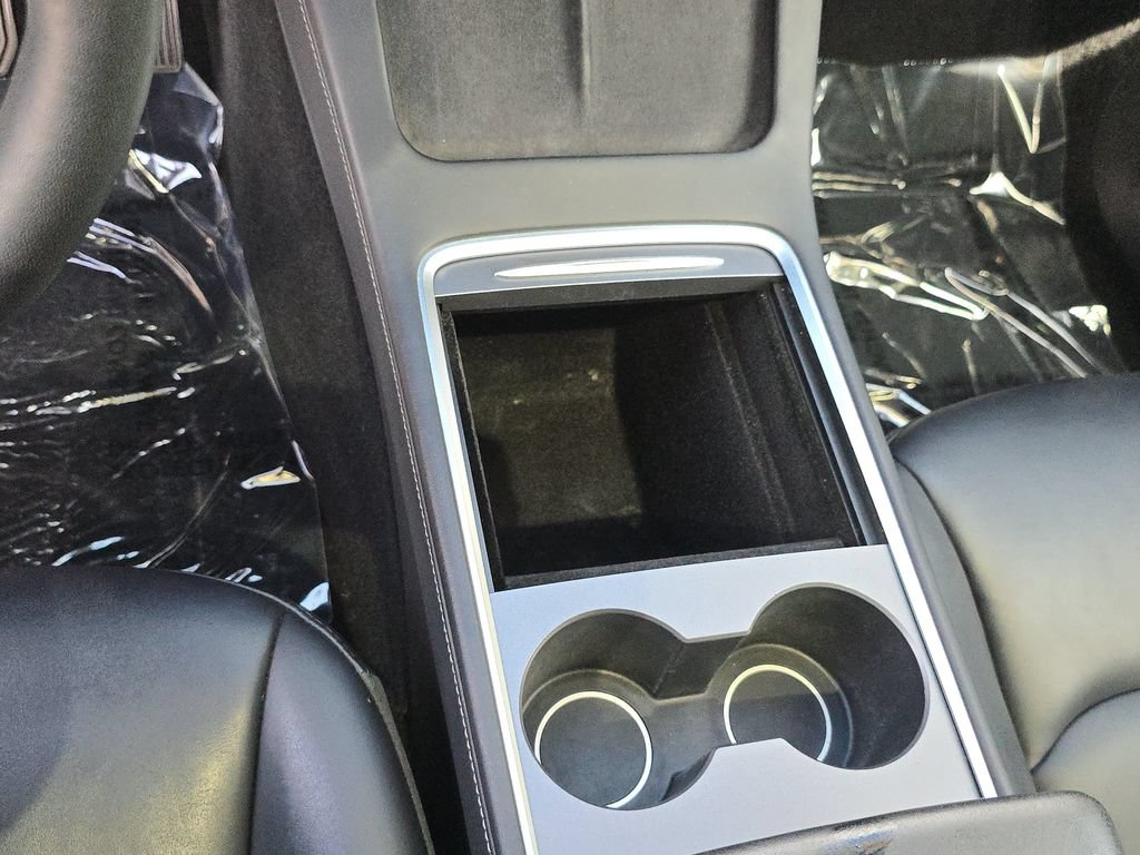 Used 2021 Tesla Model Y Long Range AWD/4WD image 31
