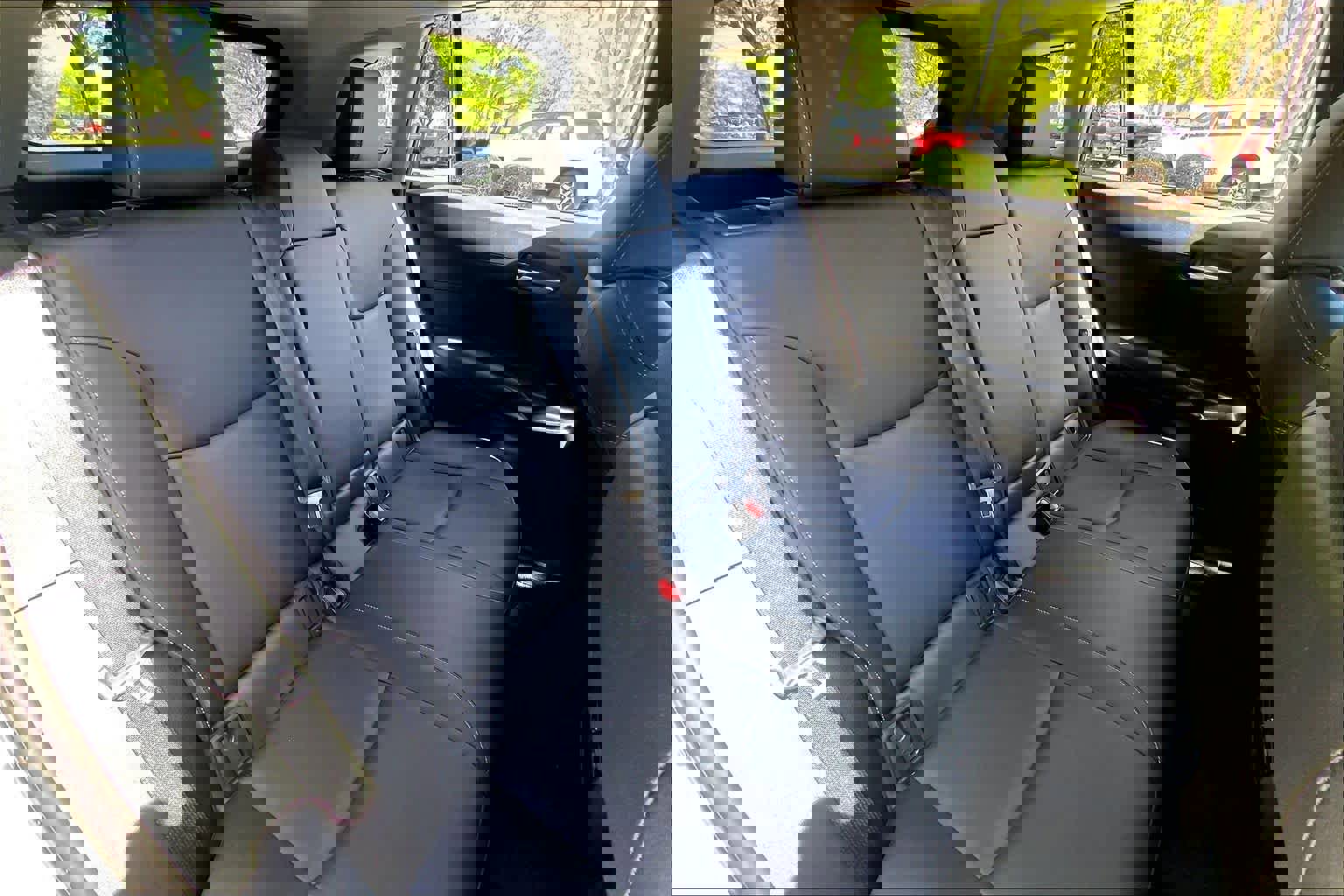 Used 2023 Toyota Corolla Cross XLE w/ Convenience Package image 20