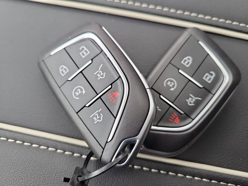 New 2025 Cadillac Escalade ESV Premium Luxury w/ Touring Package image 33