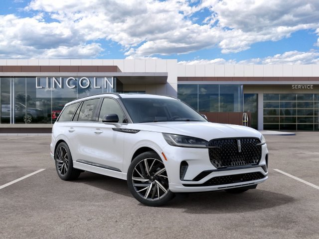 New 2027 Lincoln Aviator Black Label w/ Jet Appearance Package AWD/4WD image 4