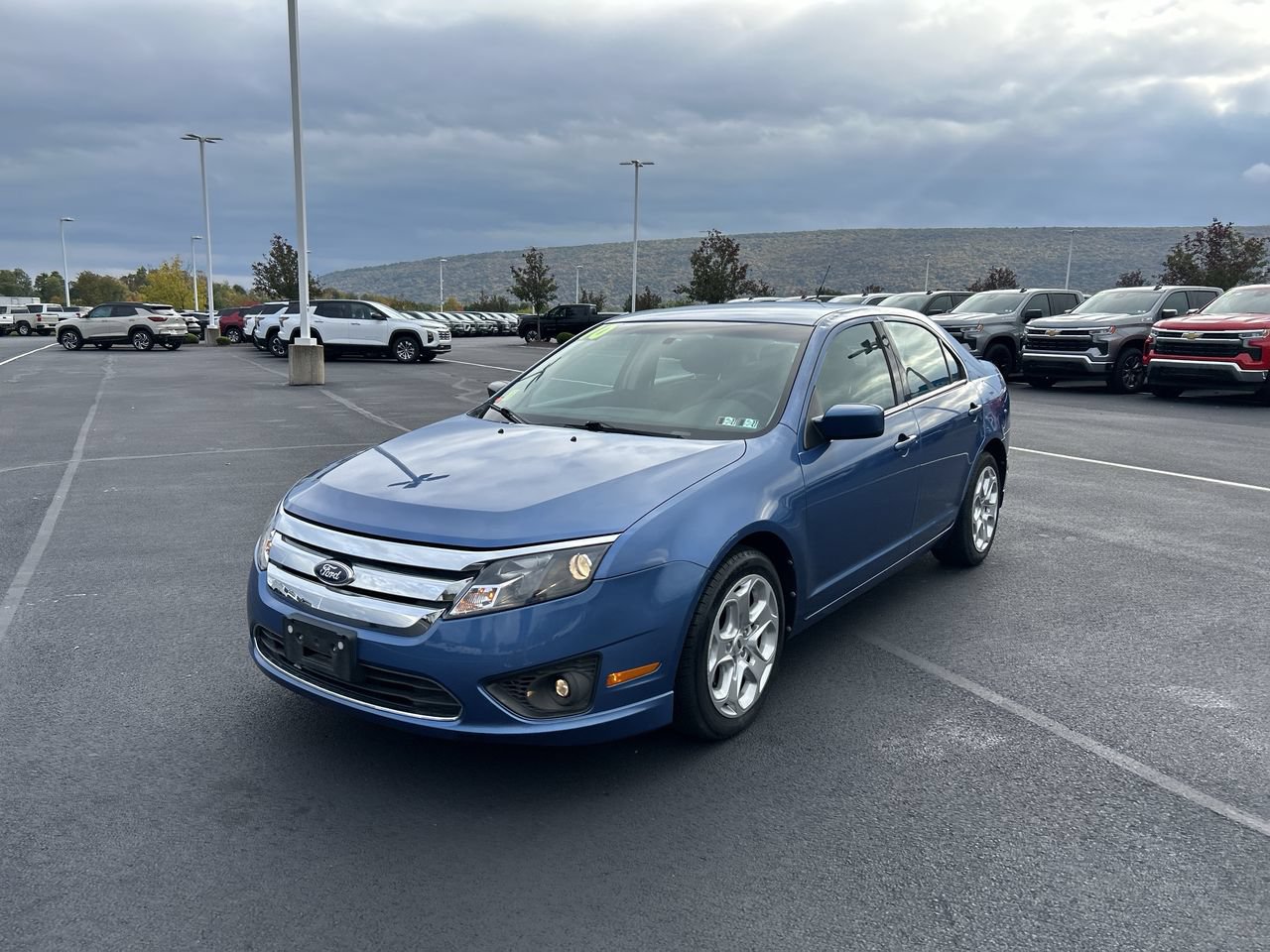 Used 2010 Ford Fusion SE FWD image 3