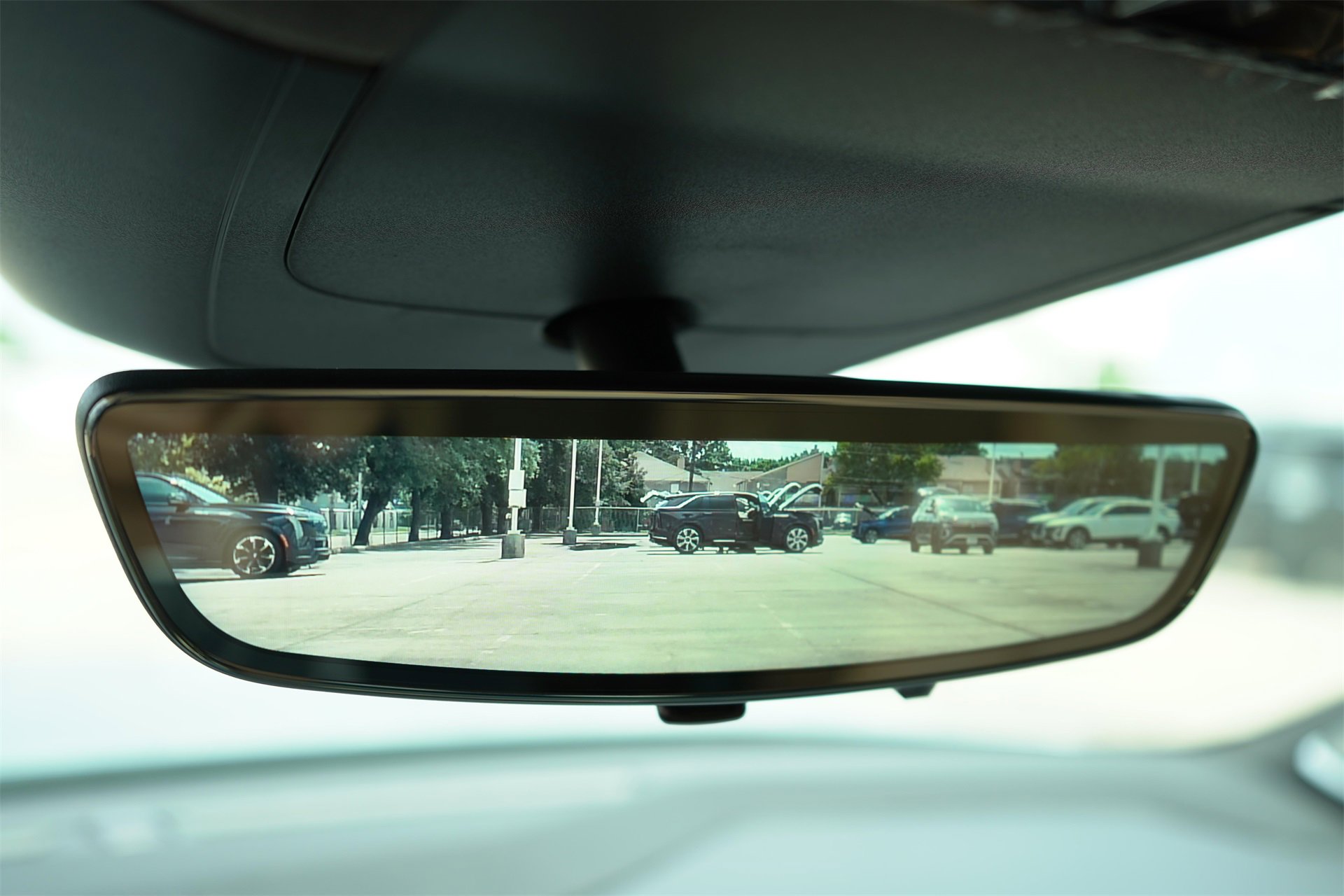 New 2025 Cadillac Escalade IQ Luxury 2 image 15