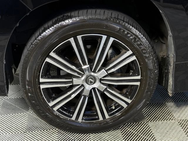 Used 2021 Lexus LX 570 4WD w/ Luxury Package image 13