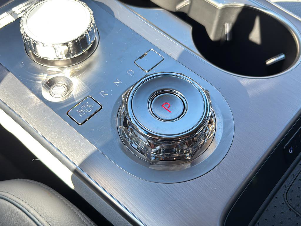 Certified 2026 Genesis GV70 2.5T Advanced image 33